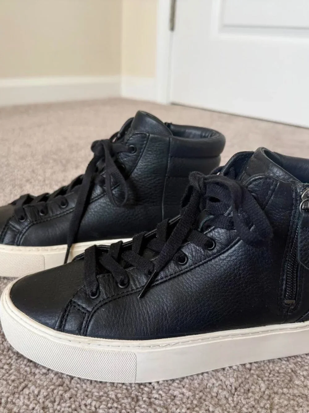 Lightly Used Ugg Blaney High Top Black Leather Sneakers Womens Sz 8